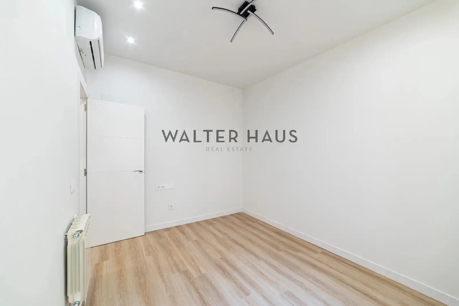 Flat for rent in Madrid  with Air Conditioner, Heating and Storage room