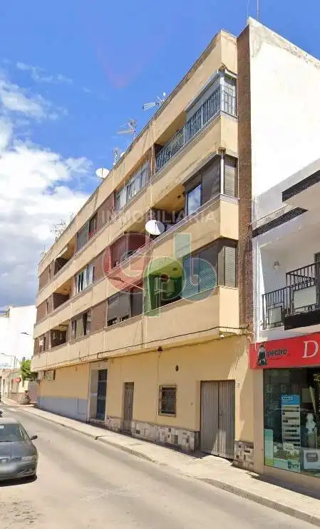 Flat for sale in Manuel Fernandez Arriola 23, imagen 2