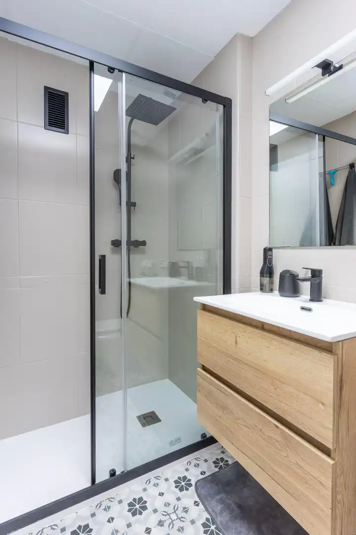 Badezimmer von Wohnung zum Verkauf in Las Torres de Cotillas mit Klimaanlage, Heizung und Parkett