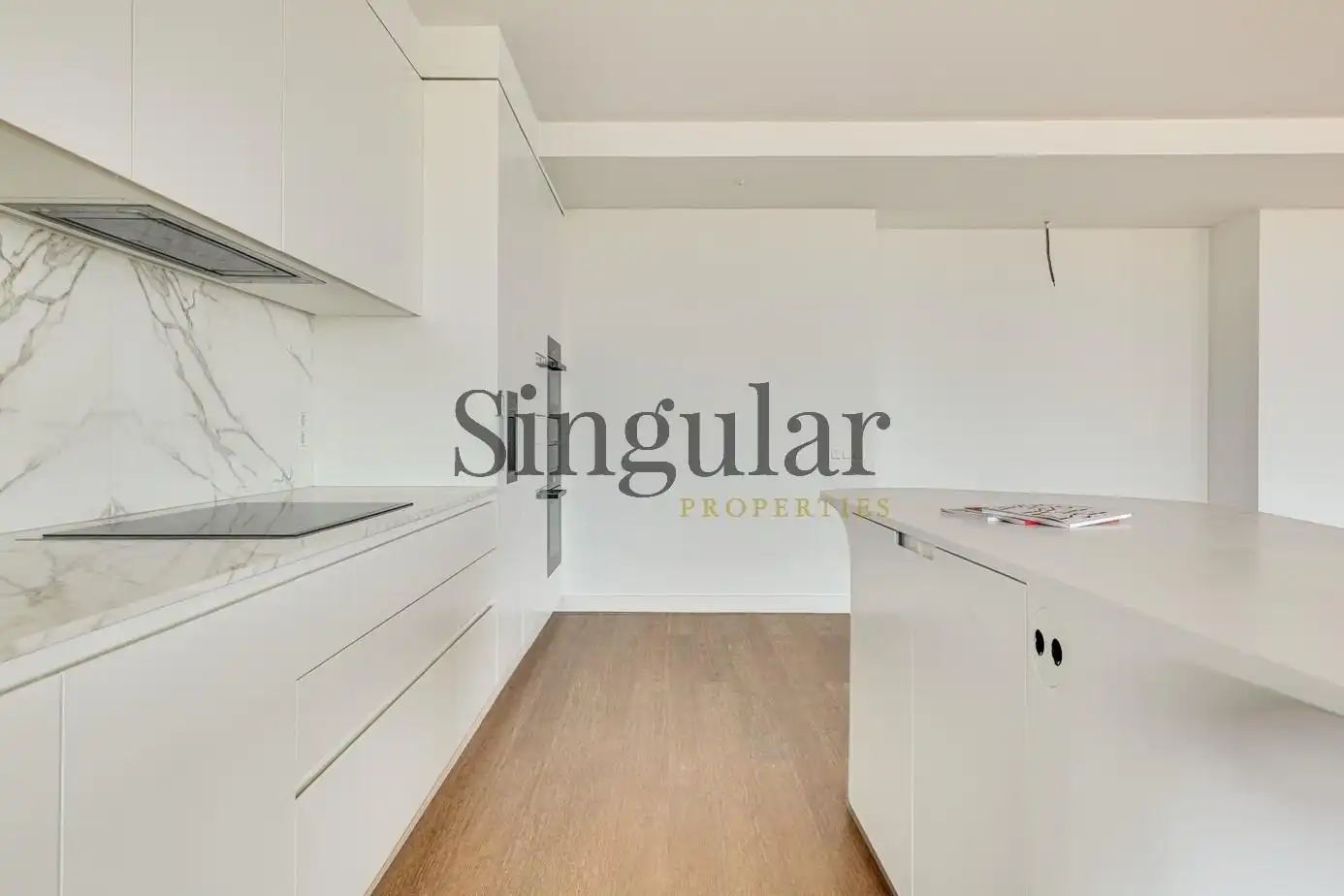 Cuina de Dúplex en venda en Barcelona amb Calefacció, Parquet i Terrassa