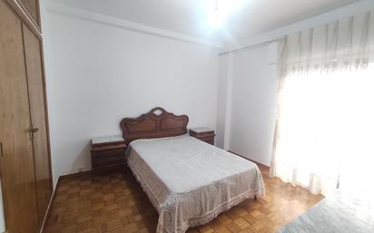 Bedroom of Flat to rent in Ourense Capital   with Heating, Furnished and Oven