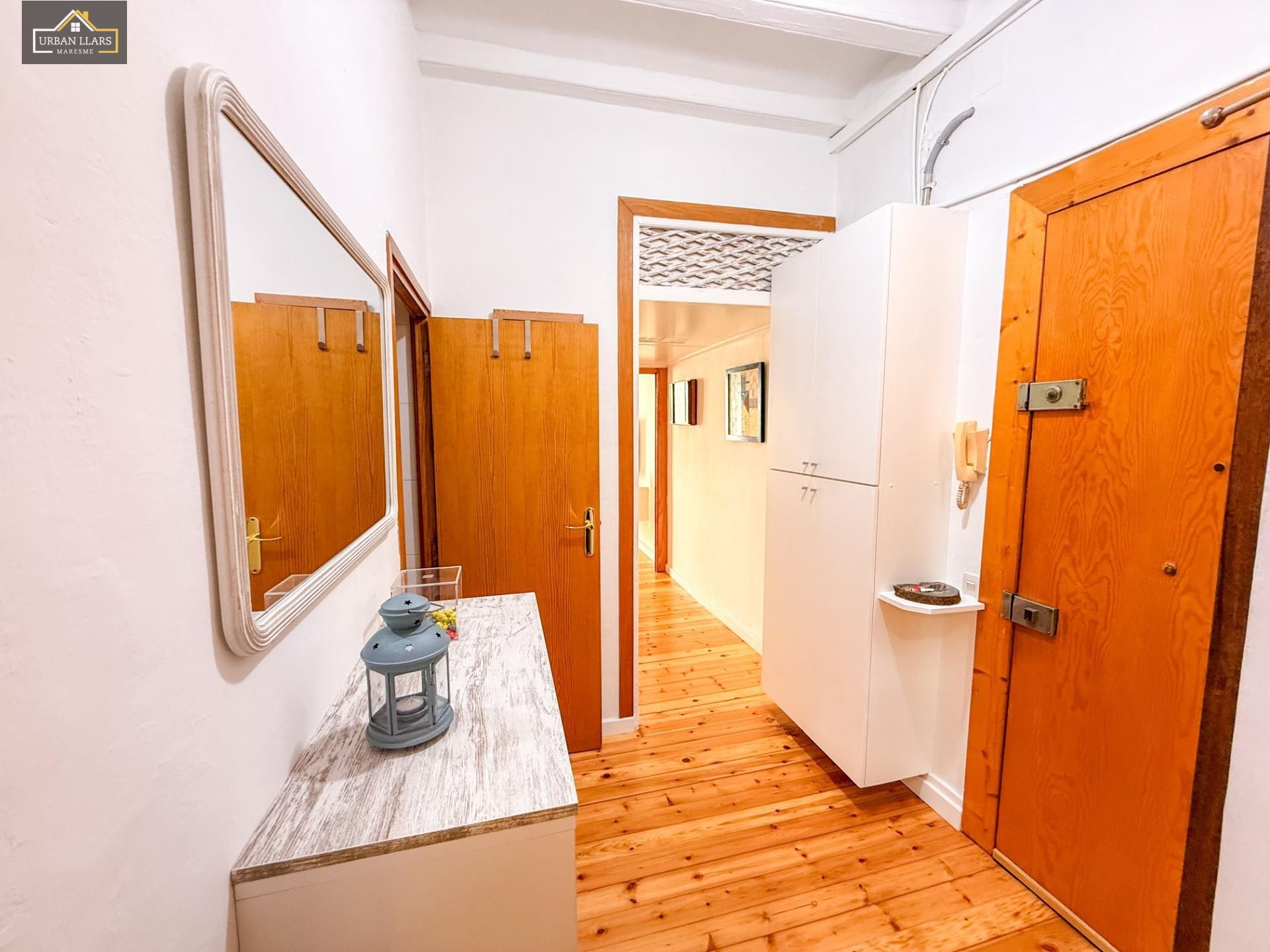 Piso en venta en  Barcelona Capital con Parquet y Balcón