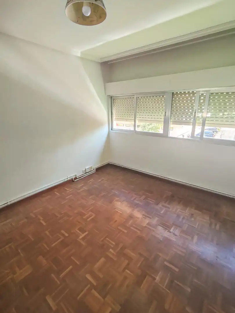 Habitación de Piso en venta en Madrid con Calefacción y Parquet