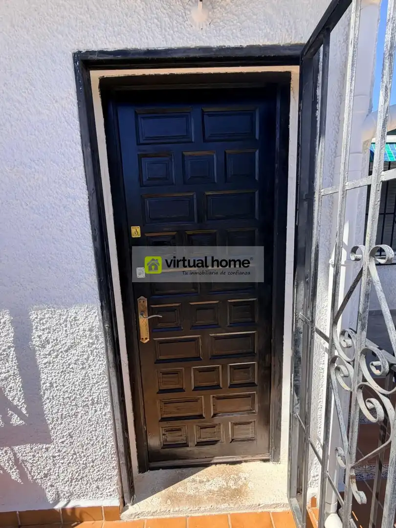 Vista exterior de Casa o xalet en venda en L'Alfàs del Pi amb Terrassa, Moblat i Piscina comunitària