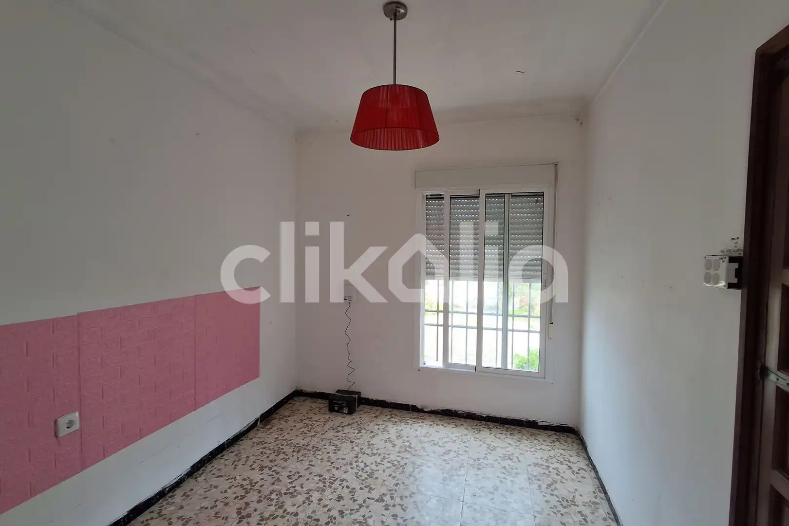 Dormitori de Casa o xalet en venda en Marchena amb Calefacció, Jardí privat i Piscina