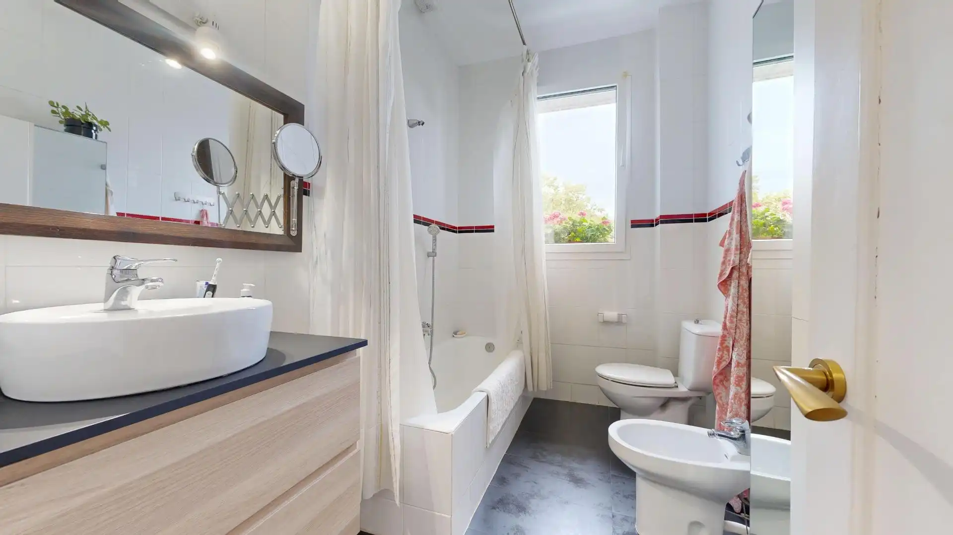 Bathroom of Houses for sale in Leioa  with Heating, Private garden and Terrace