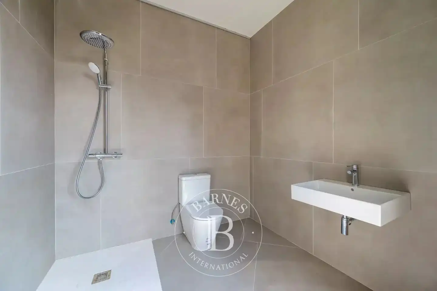 Bany de Casa o xalet en venda en Donostia - San Sebastián  amb Aire condicionat, Calefacció i Terrassa