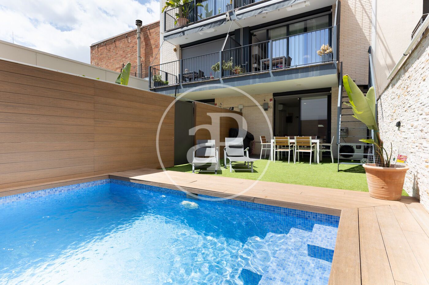 Swimming pool of Single-family semi-detached for sale in Sabadell  with Air Conditioner, Heating and Terrace