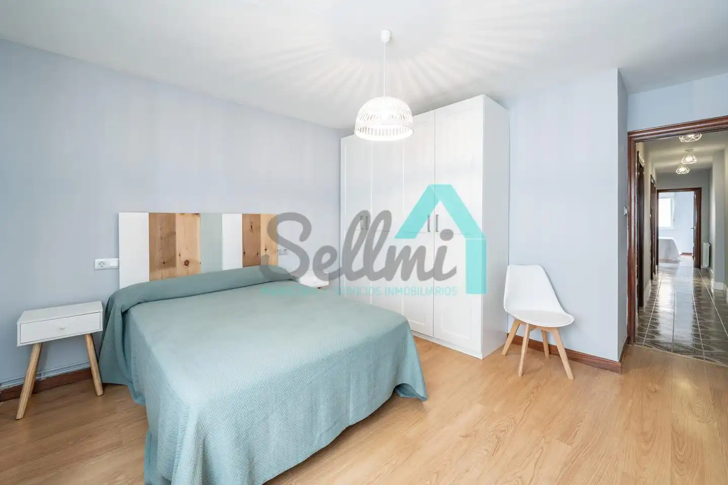 Bedroom of Flat for rent in Gijón   with Heating, Terrace and Furnished