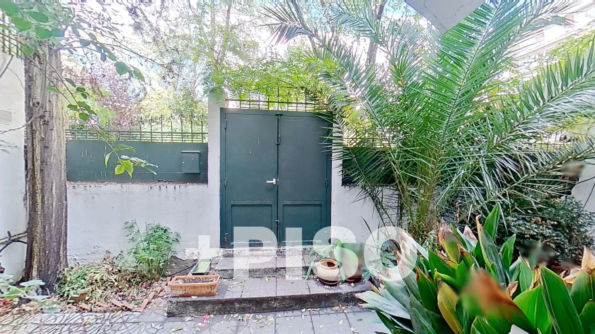 Exterior view of Houses for sale in  Madrid Capital  with Heating, Private garden and Terrace