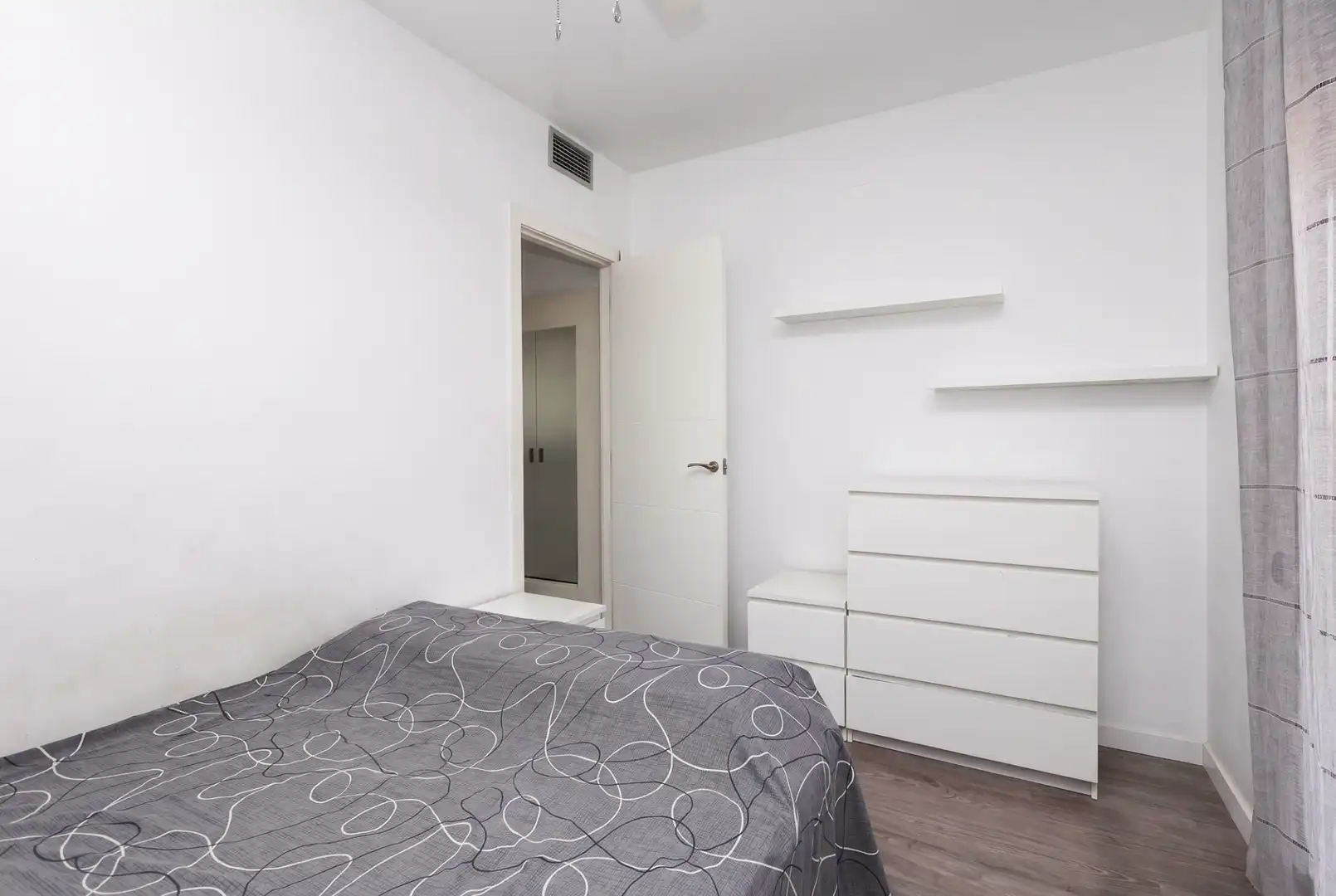 Habitación de Casa o chalet en venta en Viladecans con Aire acondicionado, Calefacción y Jardín privado