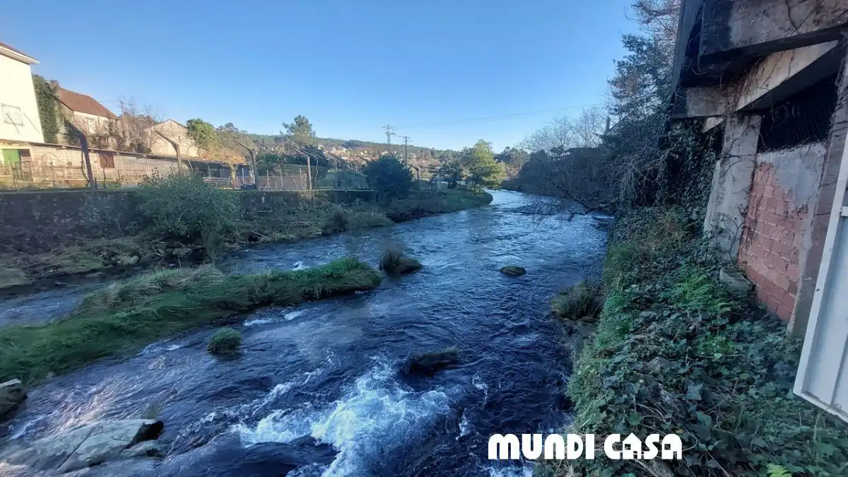Vista exterior de Casa o xalet en venda en Boiro