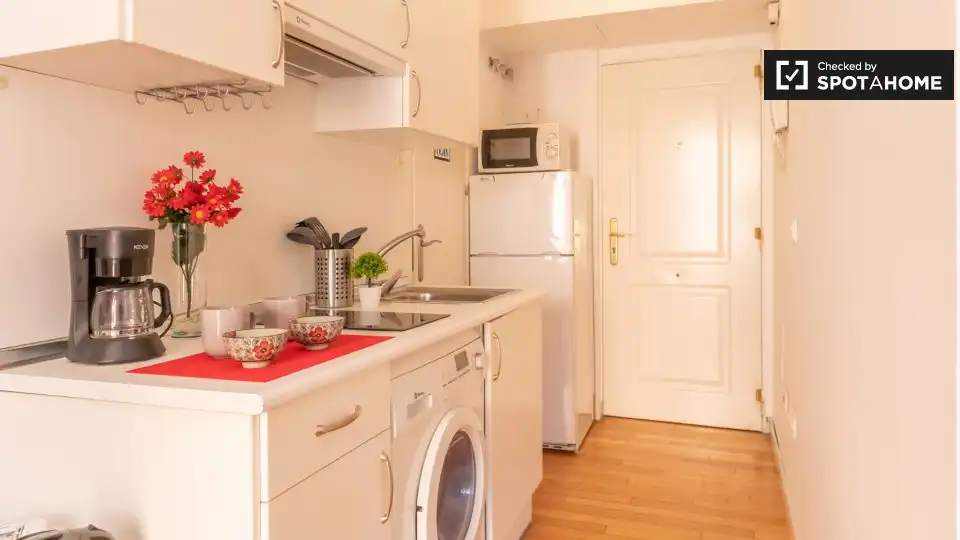 Flat with terrace to rent in Latina, imagen 5