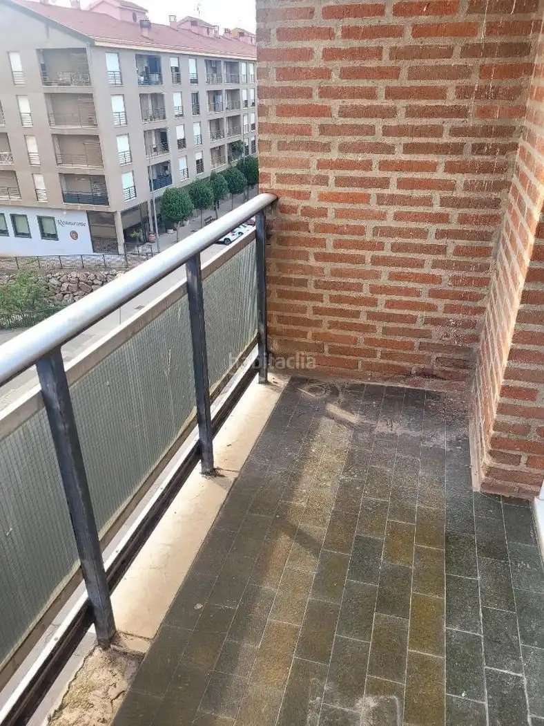 Flat for sale in Calle Víctor Romanos 11, imagen 5