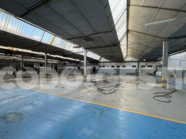 Nau industrial en venda a Besalu, imagen 13