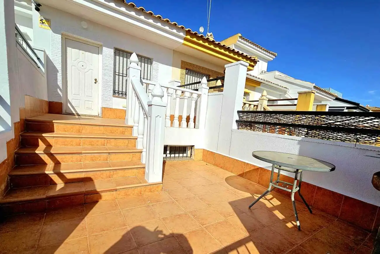 Casa adosada en venda a Jerónimo y Avileses