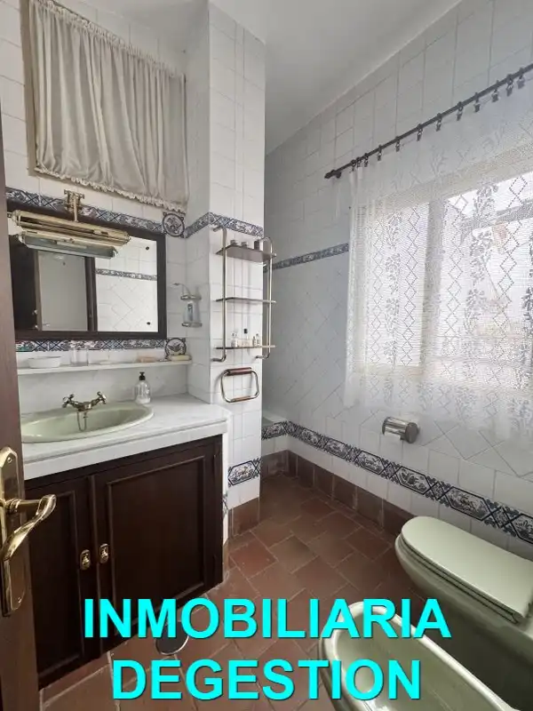 Bathroom of Attic for sale in Linares  with Terrace, Storage room and Balcony