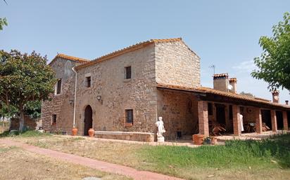 Vista exterior de Finca rústica en venda en Llagostera amb Piscina