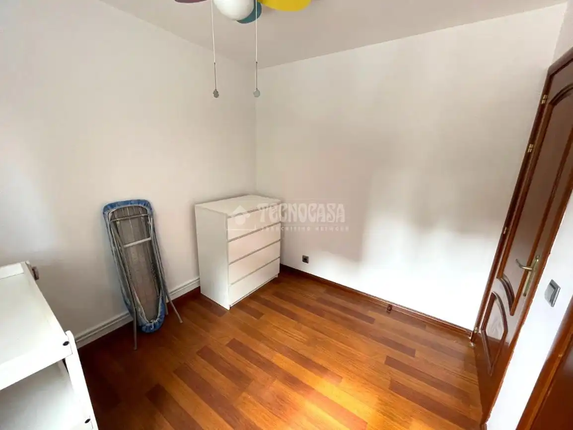 Habitación de Piso en venta en Madrid con Calefacción