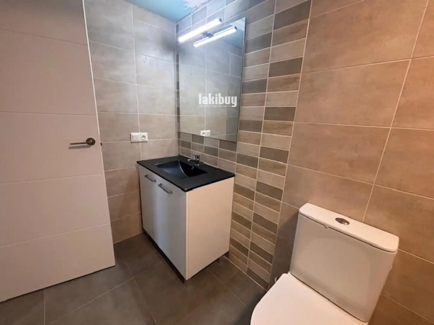 Baño de Piso en venta en La Fuliola con Aire acondicionado, Calefacción y Terraza