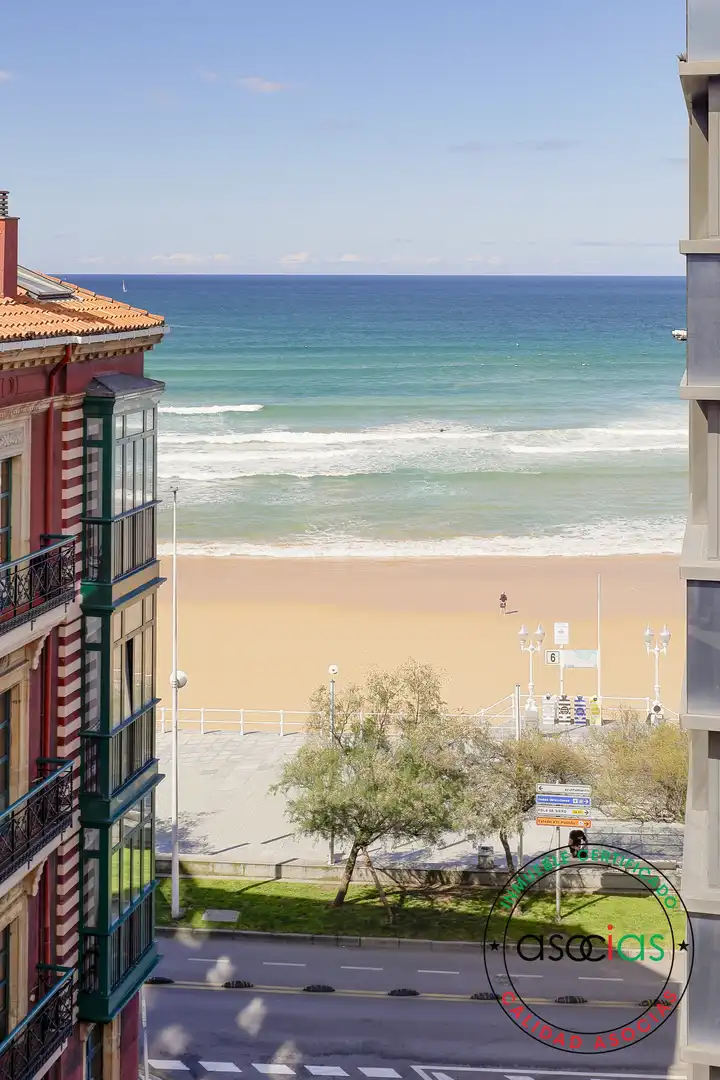Vista exterior de Piso en venta en Gijón  con Calefacción, Terraza y Balcón