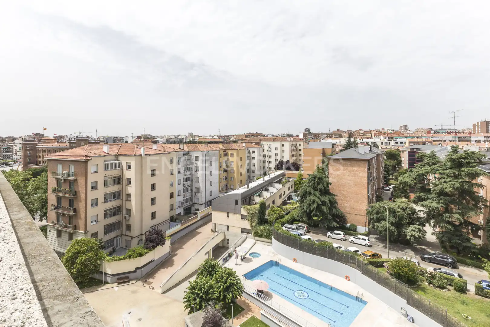Piscina de Ático en venta en Madrid con Calefacción y Terraza