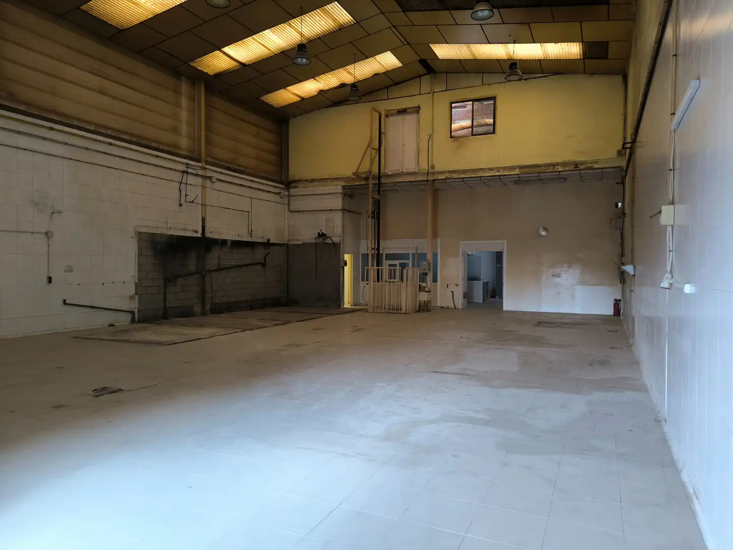 Industriegebäude zur Miete in Carrer Holanda, imagen 4