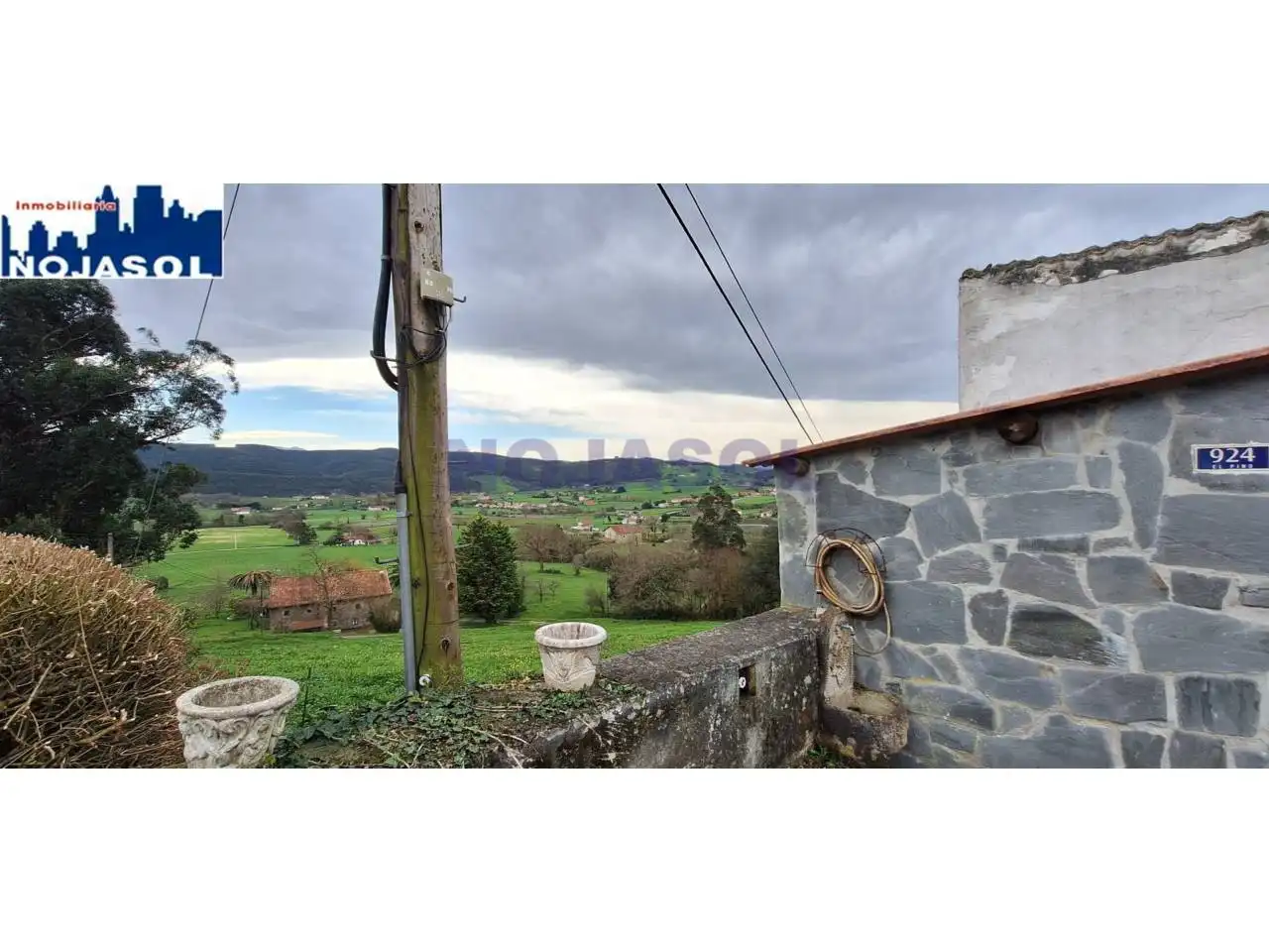 Exterior view of Houses for sale in Bareyo  with Private garden and Furnished