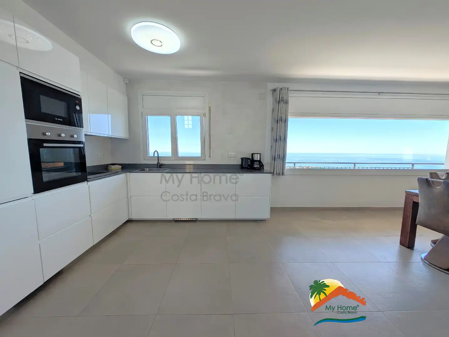 Cocina de Casa o chalet en venta en Lloret de Mar con Aire acondicionado, Calefacción y Jardín privado
