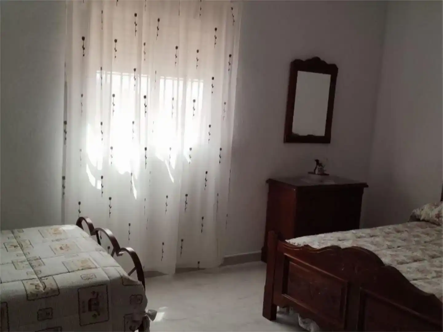 Dormitori de Casa adosada en venda en Carratraca, Málaga