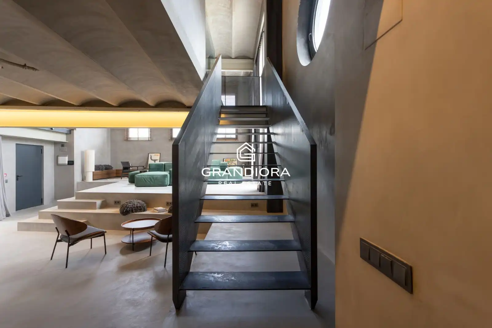 Flat for rent in Barcelona  with Air Conditioner, Terrace and Furnished