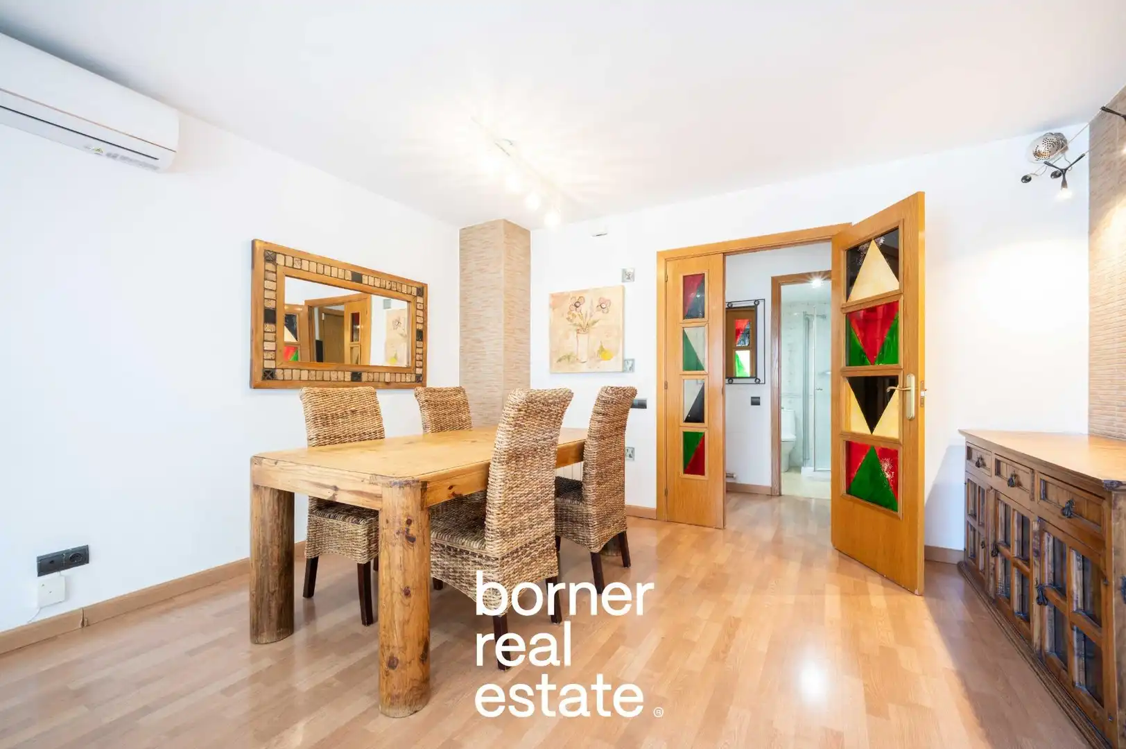 Vista exterior de Piso en venta en Rubí con Aire acondicionado, Calefacción y Parquet