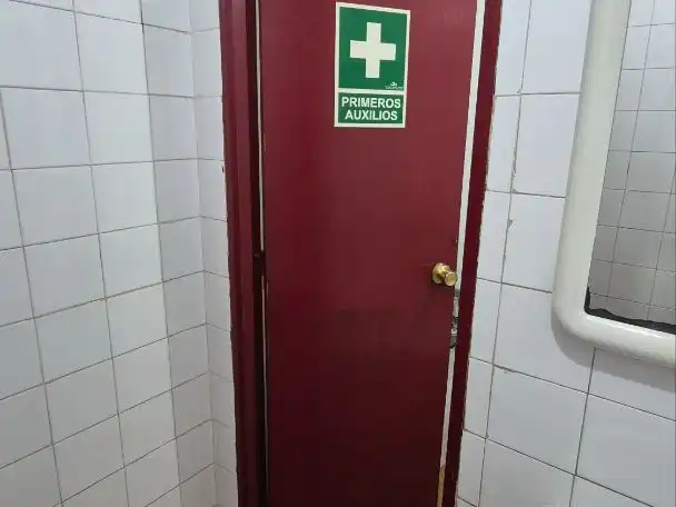 Geschaftsraum zur Miete in Huelva mit Möbliert und Alarm