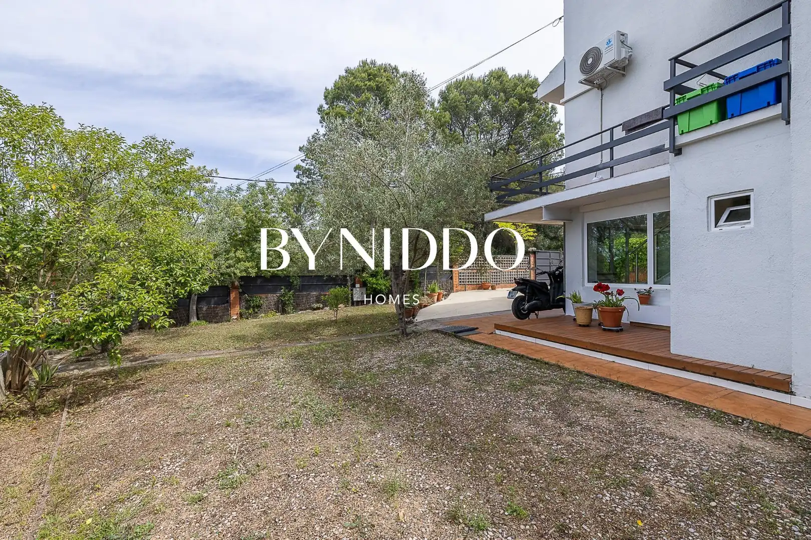 Jardí de Casa o xalet en venda en Sant Cugat del Vallès amb Aire condicionat, Calefacció i Jardí privat