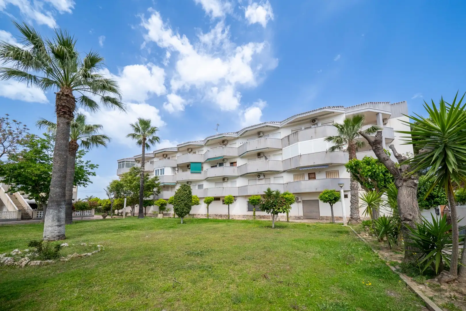 Vista exterior de Apartamento en venta en Orihuela con Aire acondicionado, Amueblado y Horno