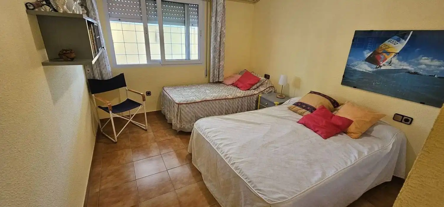 Dormitori de Casa o xalet en venda en Orihuela amb Aire condicionat, Jardí privat i Terrassa