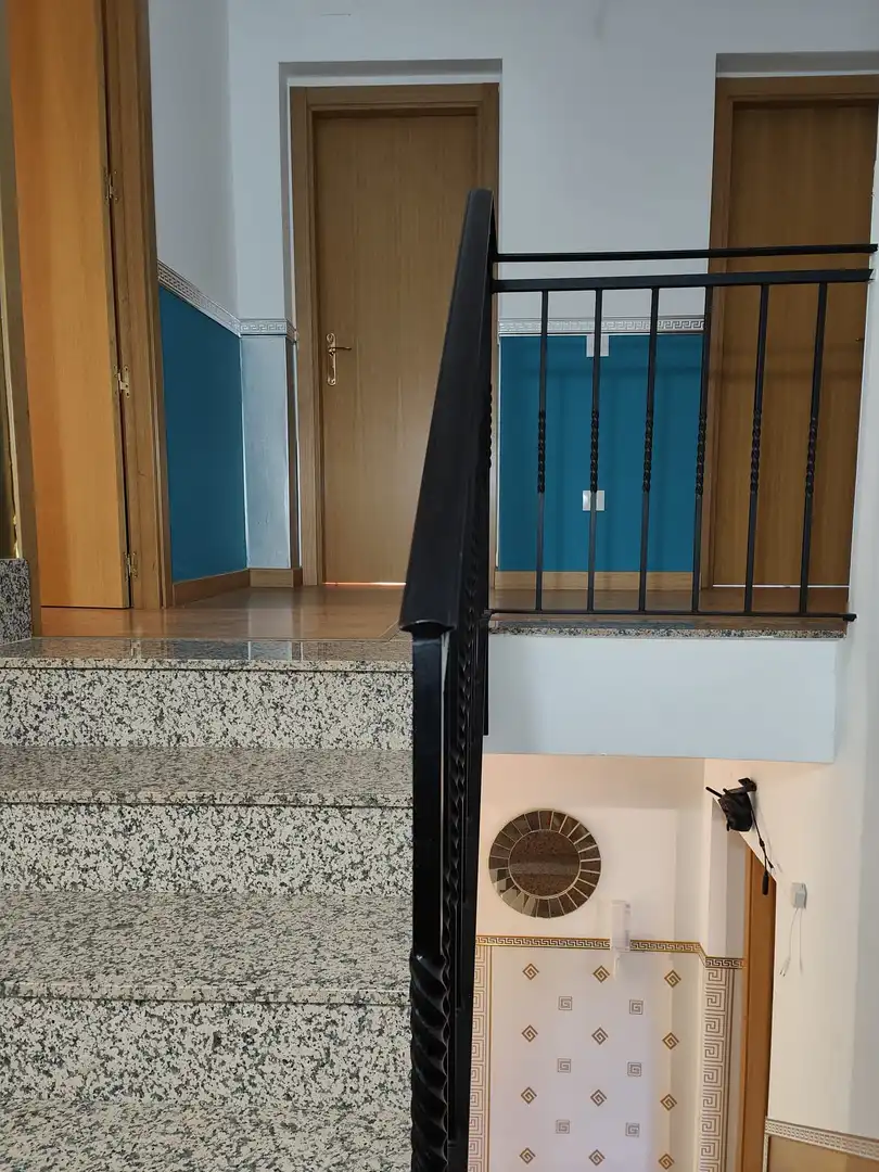 Casa adosada en venta en Cabezamesada con Calefacción, Parquet y Piscina
