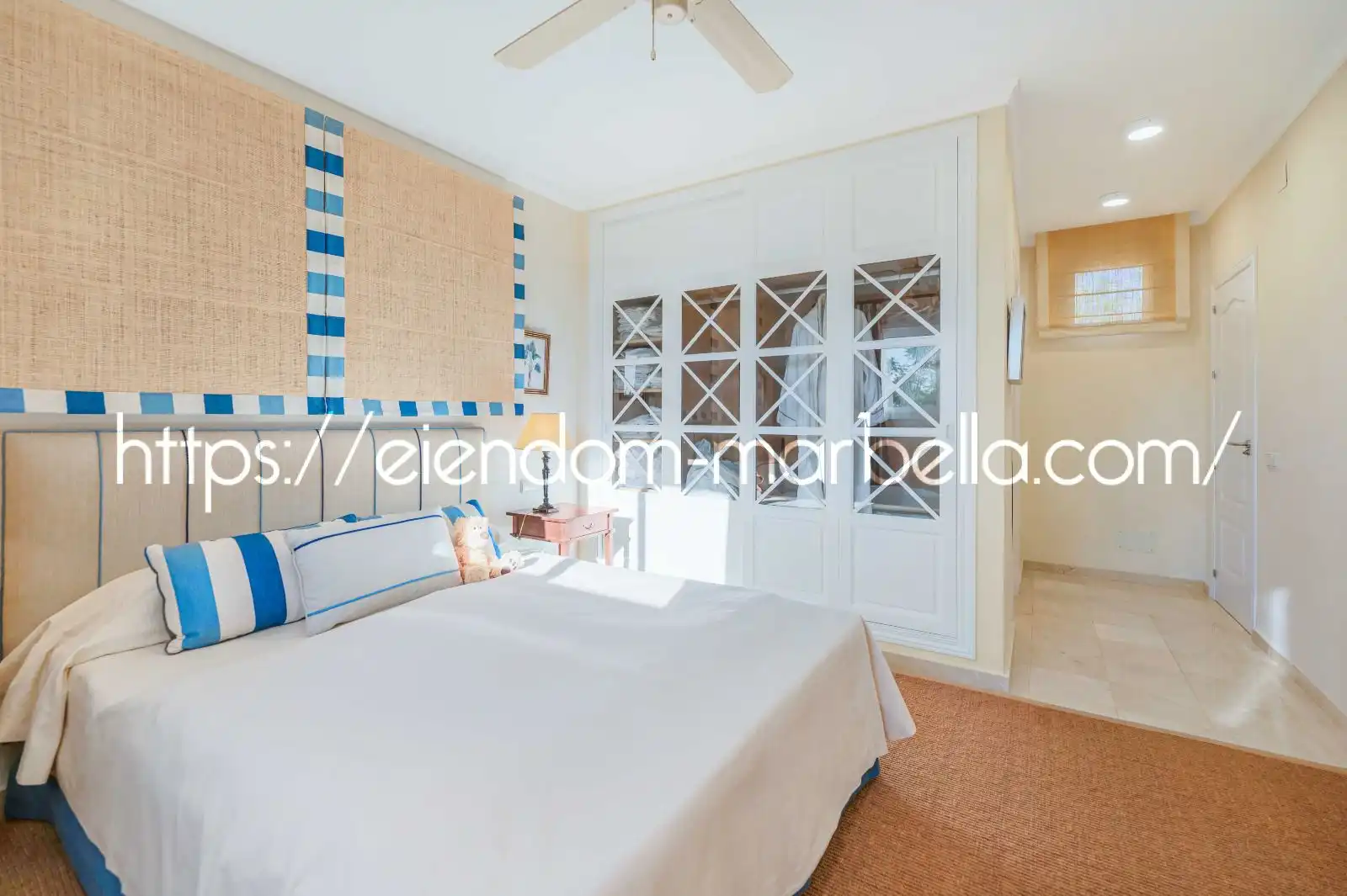 Schlafzimmer von Haus oder Chalet zum Verkauf in Marbella mit Klimaanlage, Heizung und Privatgarten