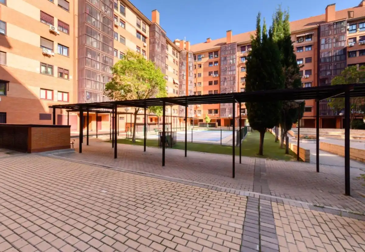 Vista exterior de Apartament de lloguer en Madrid amb Aire condicionat, Calefacció i Moblat