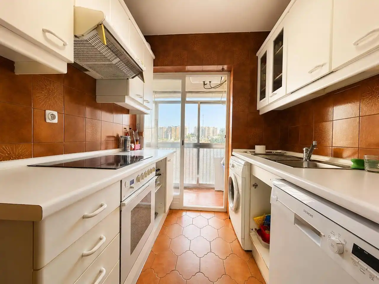 Cocina de Piso en venta en Madrid con Parquet y Terraza