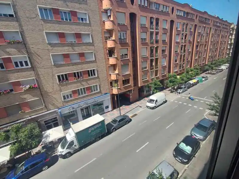 Vista exterior de Piso en venta en Vitoria - Gasteiz