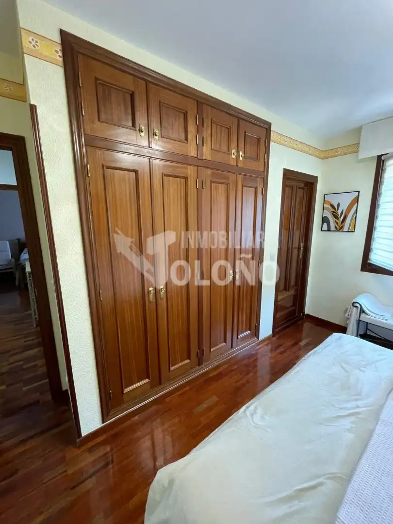 Dormitori de Casa o xalet en venda en Anguciana amb Aire condicionat, Calefacció i Jardí privat