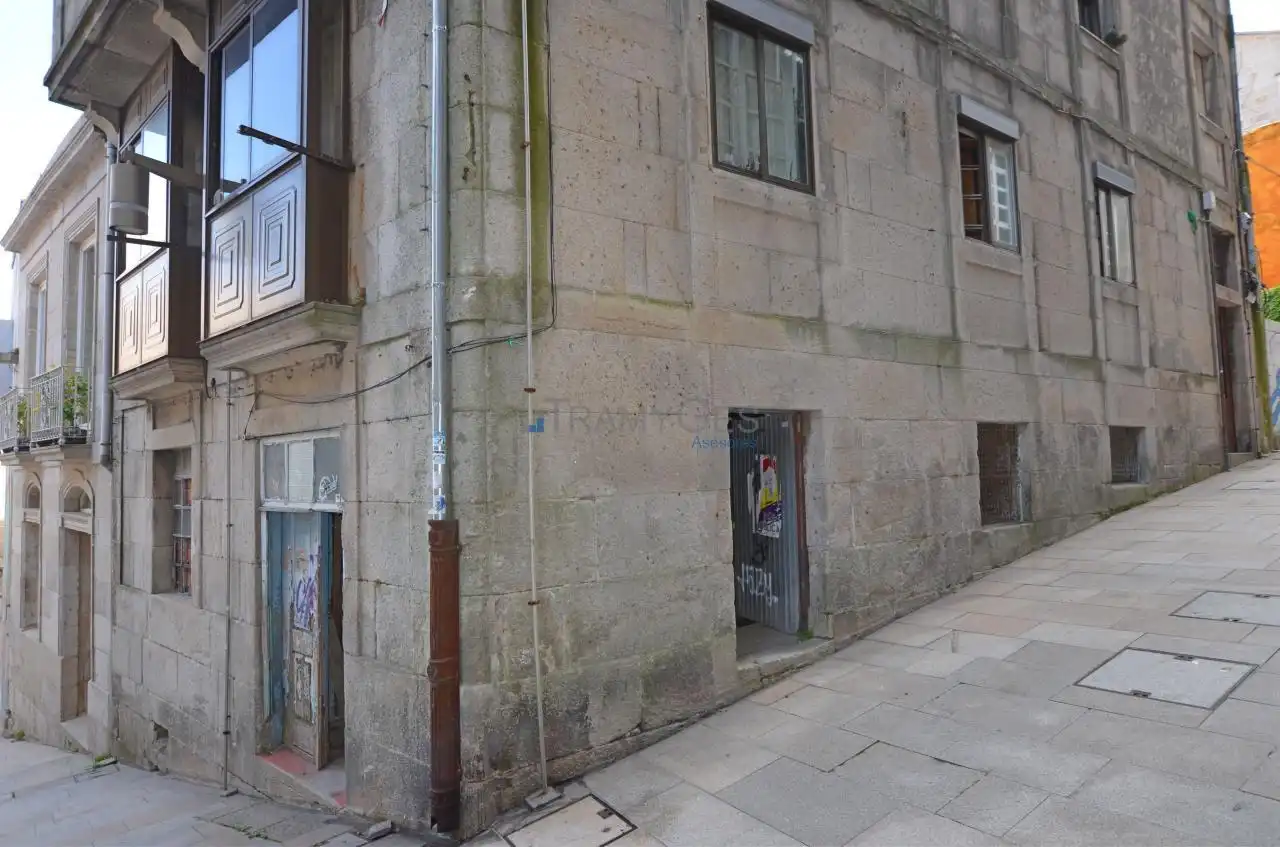 Vista exterior de Local de alquiler en Vigo 