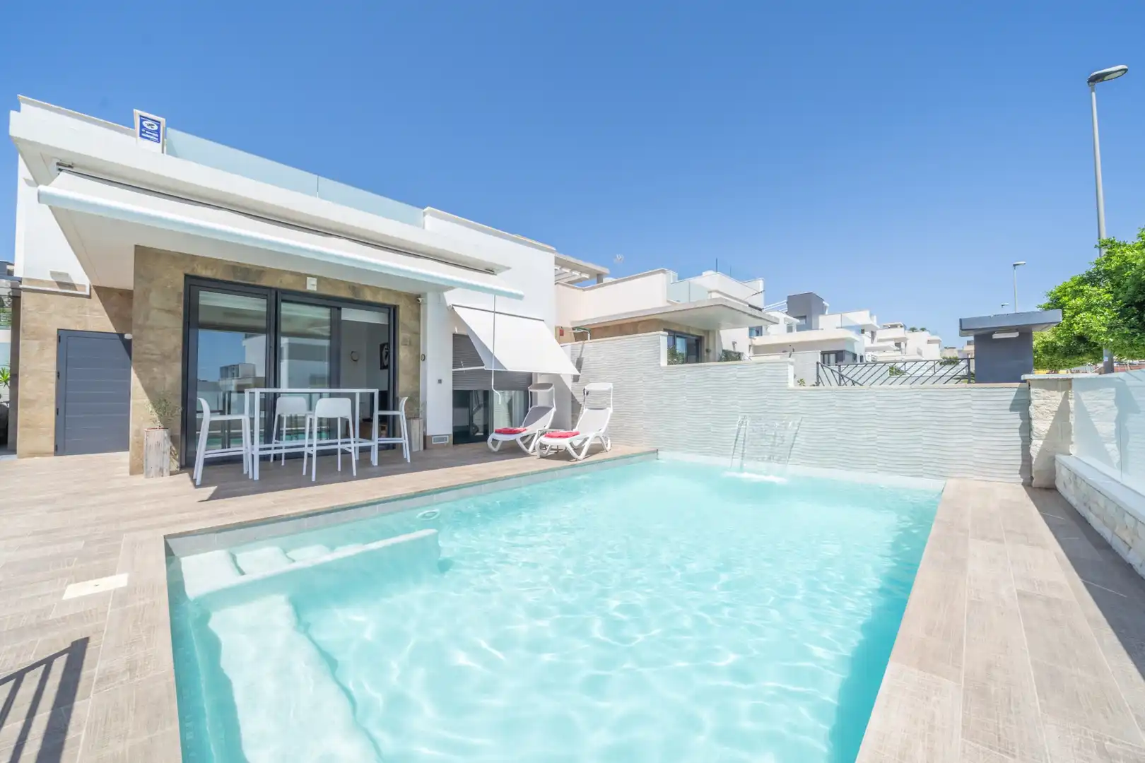 Villa avec piscine à vendre à San Miguel de Salinas