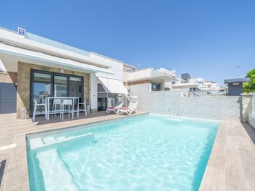 Villa con piscina in vendita a San Miguel de Salinas