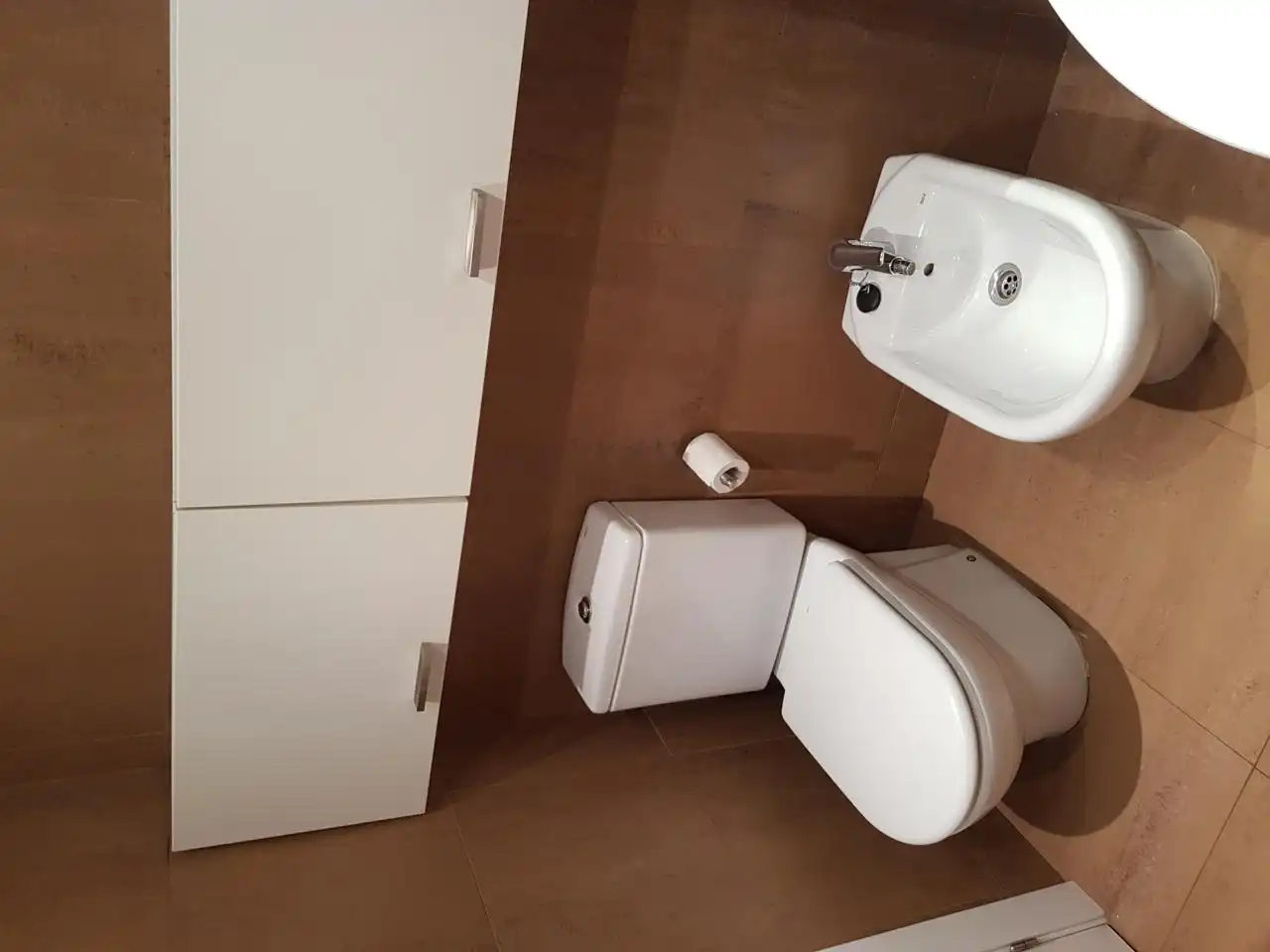 Bathroom of Ground floor for rent in Terrassa  with Air Conditioner and Heating