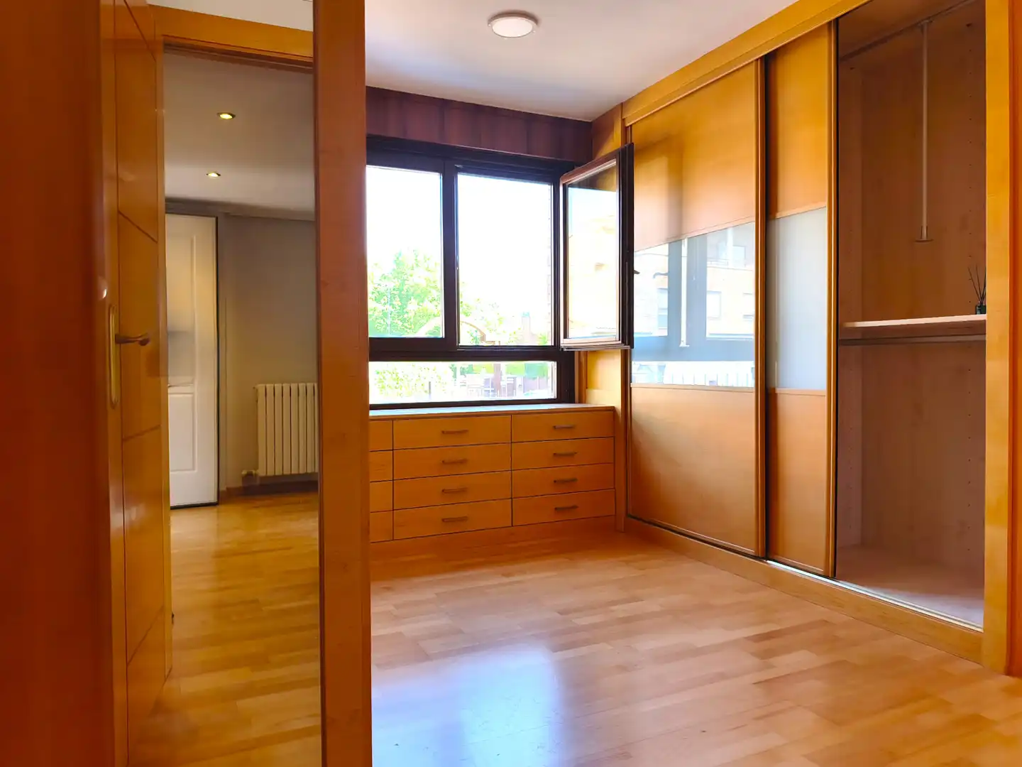 Habitación de Casa o chalet en venta en Zaragoza con Aire acondicionado, Jardín privado y Parquet