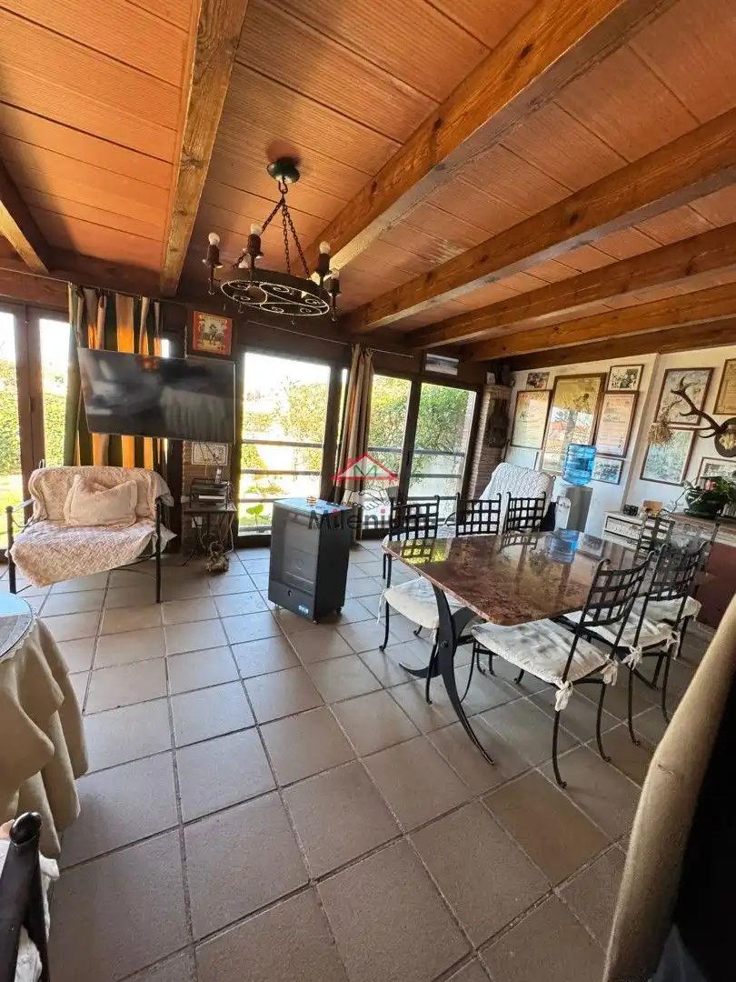 Chalet con terraza en venta en Calle Árbol de la Cigüeña, imagen 3