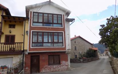 Exterior view of Single-family semi-detached for sale in San Felices de Buelna