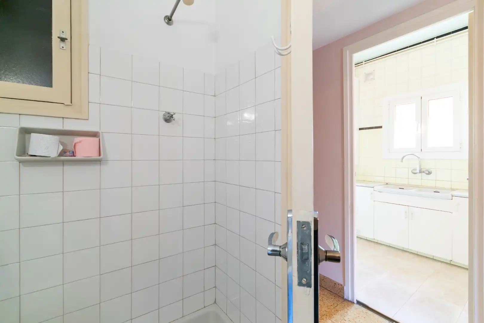 Bathroom of Flat for sale in Barcelona  with Heating, Terrace and Balcony